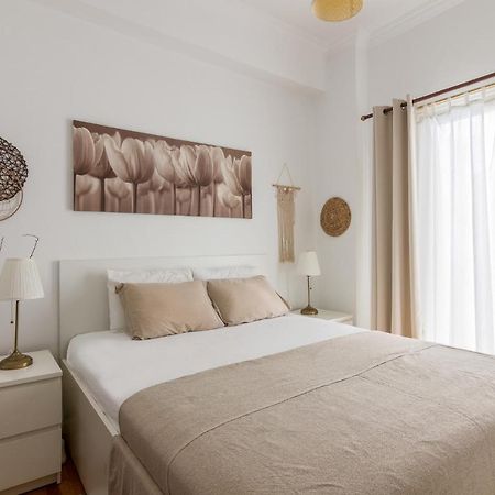 Classic And Modern Apartment In Athens Exterior photo